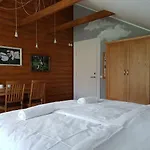 Πανσιόν Soomaa Canoe Trips Centre *